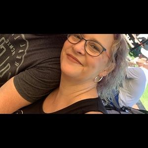 Meet your Posher, Ally